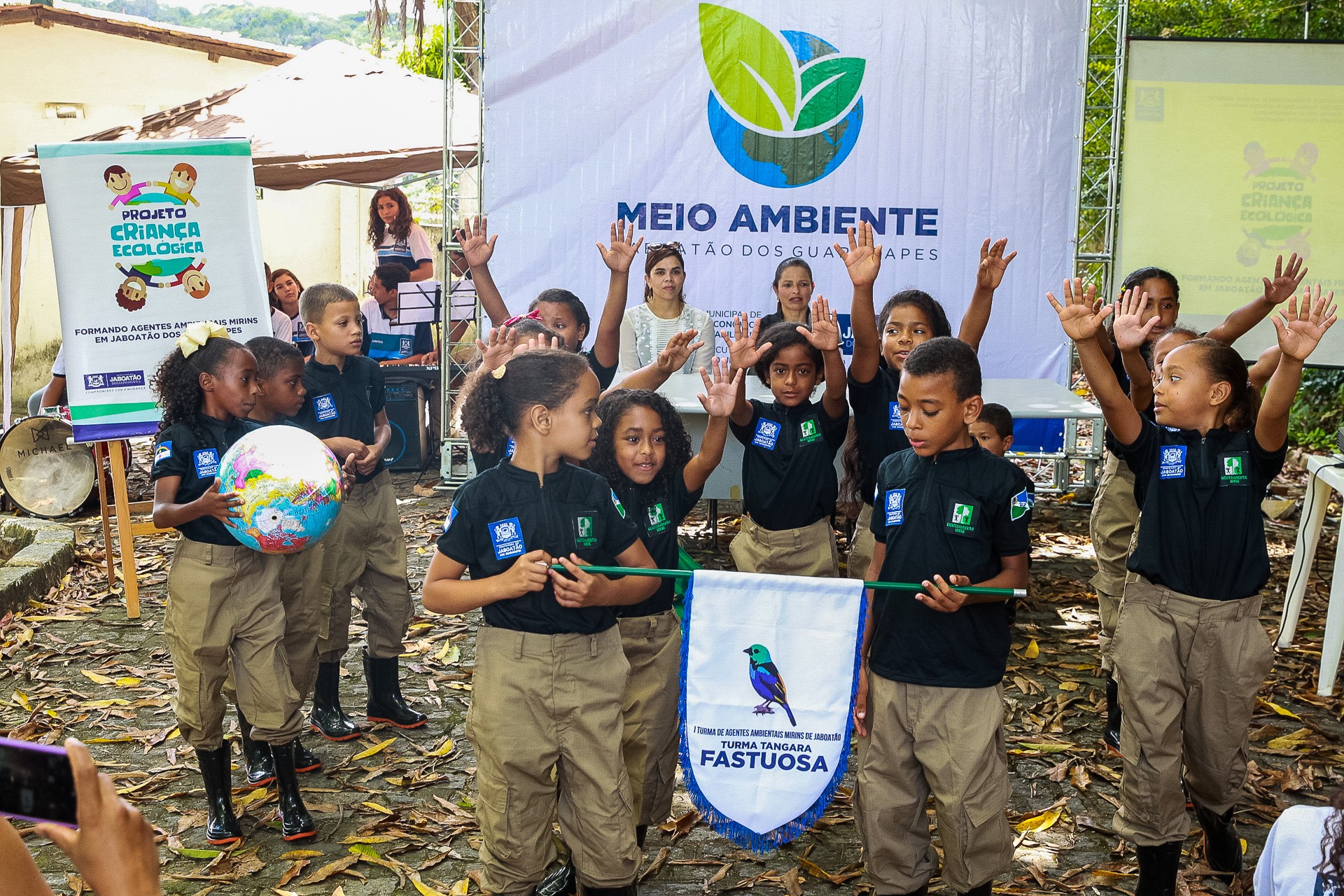 Leia mais sobre o artigo Alunos da rede municipal do Jaboatão recebem certificados de Agentes Ambientais Mirins