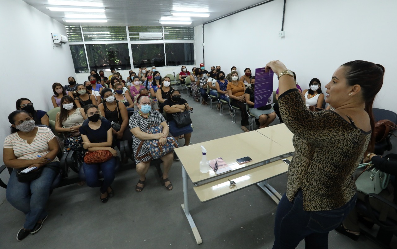 Leia mais sobre o artigo Prefeitura do Jaboatão capacita mulheres do Habitacional Suassuna
