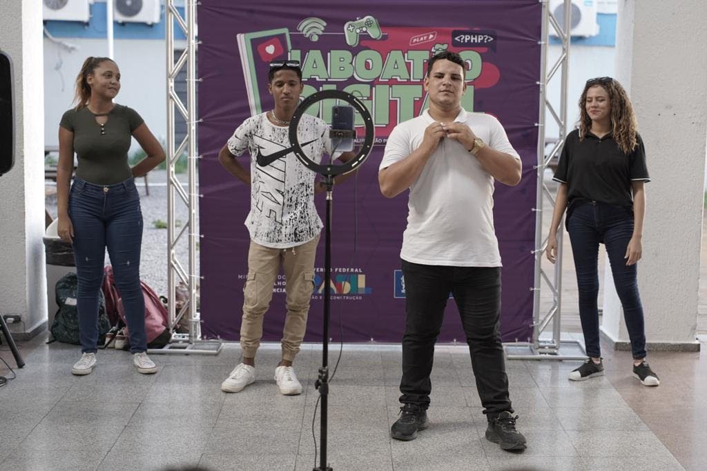 Leia mais sobre o artigo Prefeitura lança projeto Jaboatão Digital para capacitar jovens